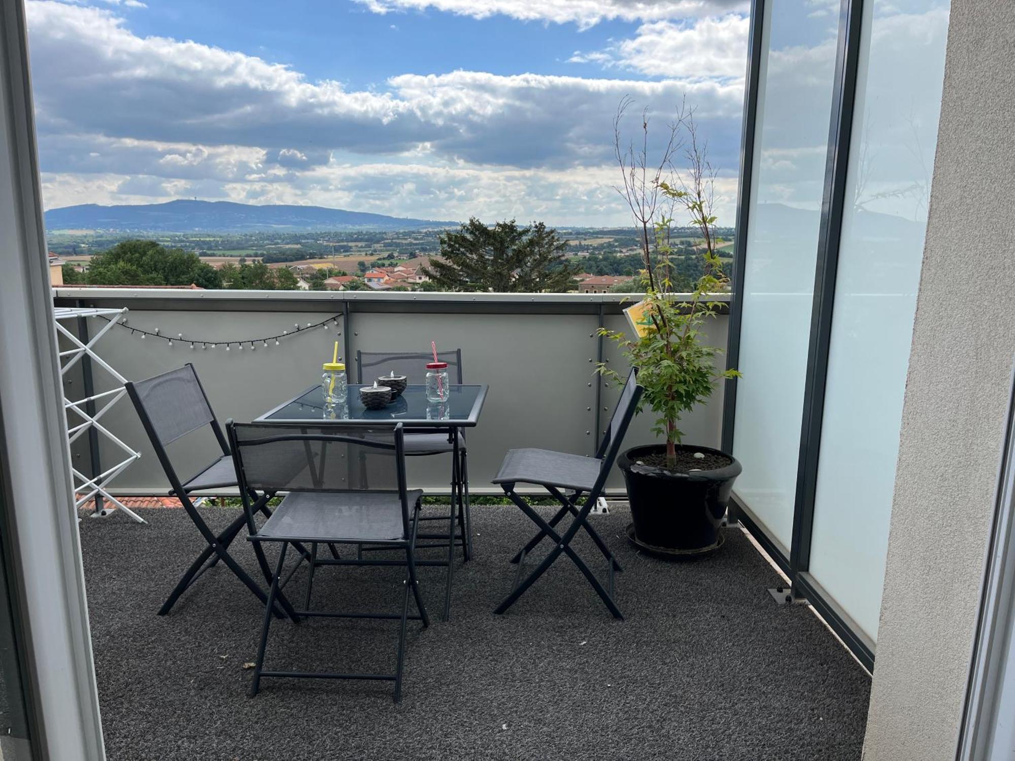 Appart & Fleurinoise Balcon Ascenseur Climatisation Fleurieux-sur-lʼArbresle Zewnętrze zdjęcie